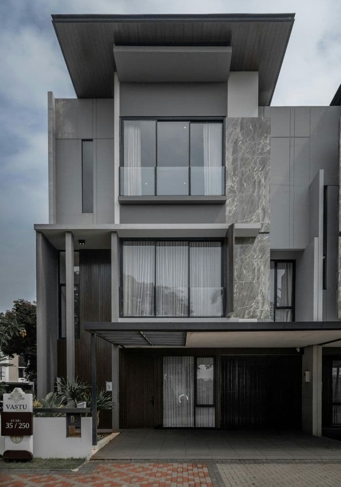 Contemporary architectural home exterior